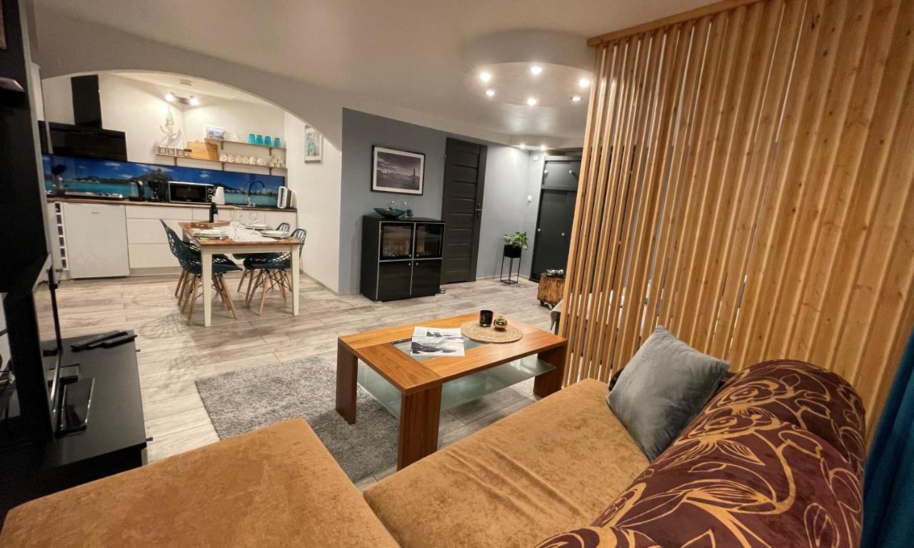 Apartamenty Pod Uwalonym Debem Jezow Sudecki Ngoại thất bức ảnh